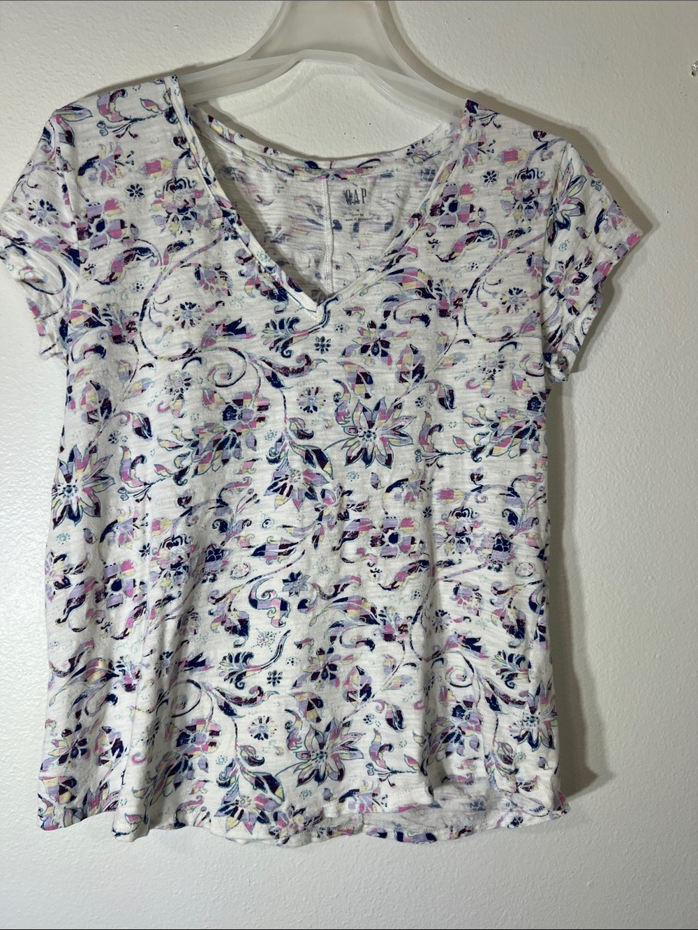 GAP White V-Neck Short Sleeve Tee with Purple Floral Print